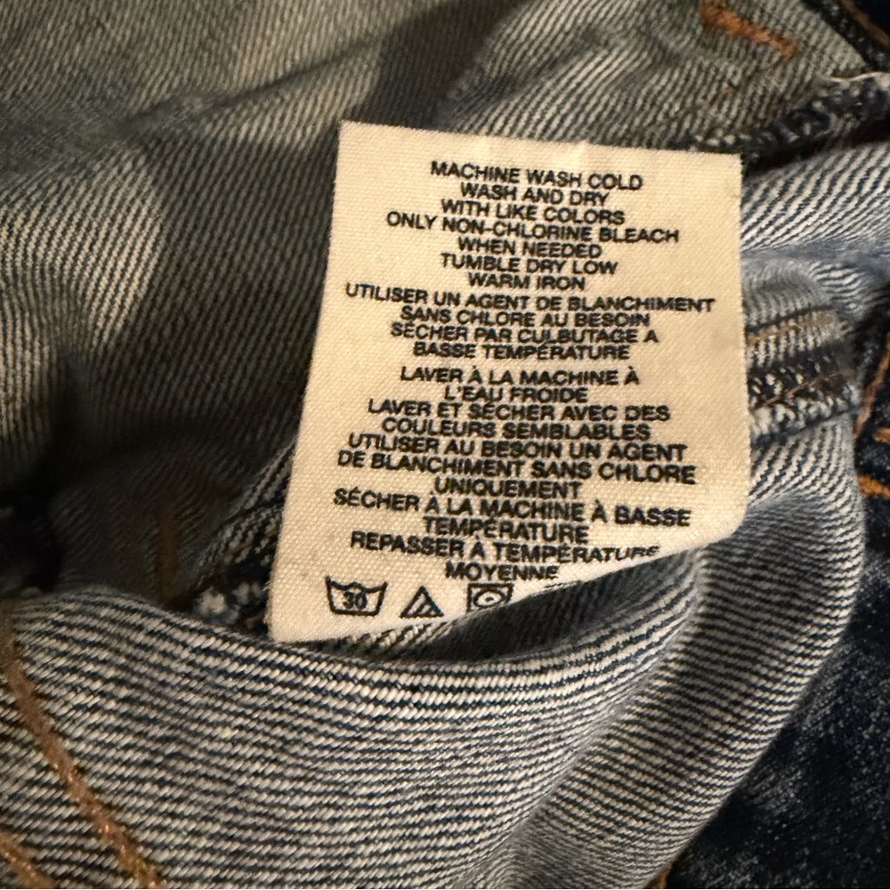 Gap 1969 Medium Wash Distressed Denim Trucker Jacket 2006 - Picture 8 of 8